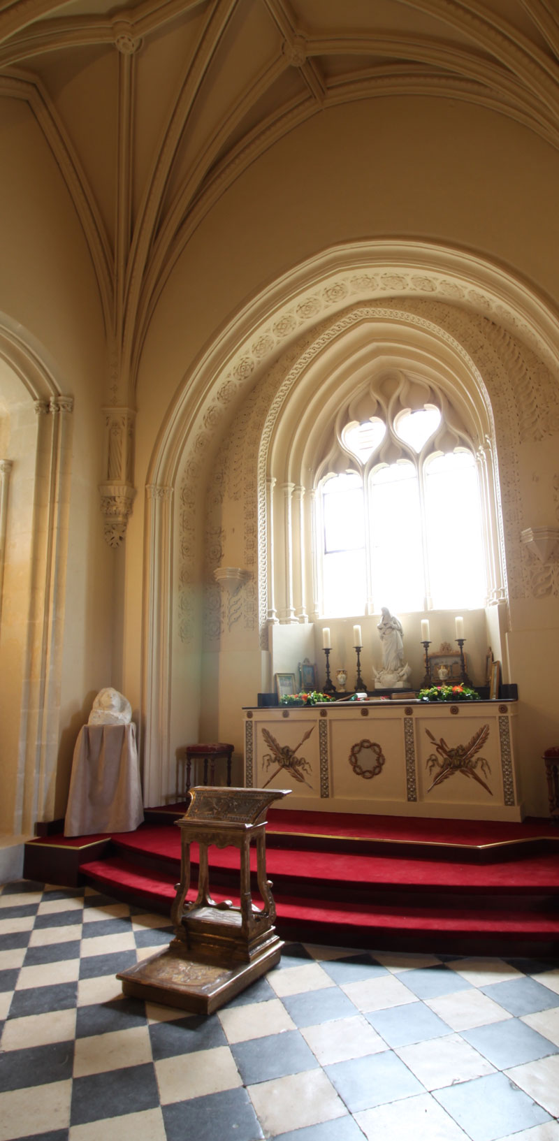 Chapelle du château de Brissac-Quincé
